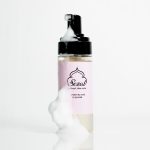 Spumă de curățare cu Vitamina B3 și gluconolactonă